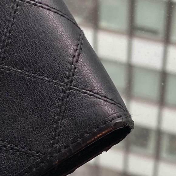 Chanel Black Lambskin Quilted Bifold Wallet - Picture 12 of 16